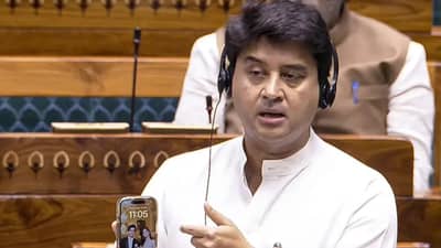 વિરોધપક્ષ લોકોને ગેરમાર્ગે દોરી રહ્યો છે, સંચાર સાથી એપ વૈકલ્પિક છે તેને ડિલીટ કરી શકાય છેઃ જ્યોતિરાદિત્ય સિંધિયા