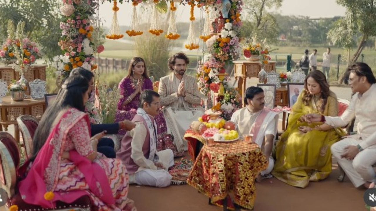 કિંજલ દવેનો જન્મ 24 નવેમ્બર 1998 રોજ થયો છે. તે એક સિંગર છે જે ગુજરાતી મ્યુઝિક ઈન્ડસ્ટ્રીમાં તેના કામ માટે જાણીતી છે. કિંજલે નાની ઉંમરે ગાવાનું શરૂ કર્યું હતું અને 2017 માં તેના હિટ ગીત "ચાર બંગડી વાલી ગાડી" થી ફેમસ થઈ હતી.