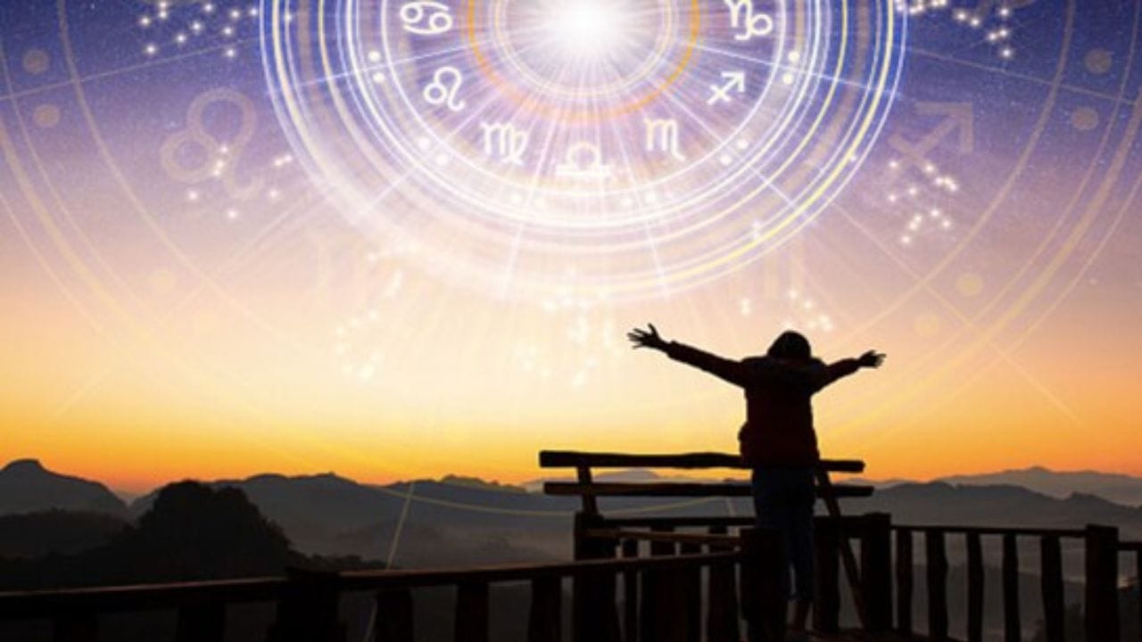 જ્યોતિષશાસ્ત્રમાં લક્ષ્મી નારાયણ યોગ ખૂબ જ શુભ અને વિશેષ માનવામાં આવે છે, જે તેના સભ્યો માટે સુખ, સમૃદ્ધિ અને નાણાકીય લાભ લાવે છે. તો ચાલો જાણીએ કે 2025 ના અંતમાં બનનારા લક્ષ્મી નારાયણ યોગને કારણે કઈ રાશિઓની કિસ્મત સોનાની જેમ ચમકશે.