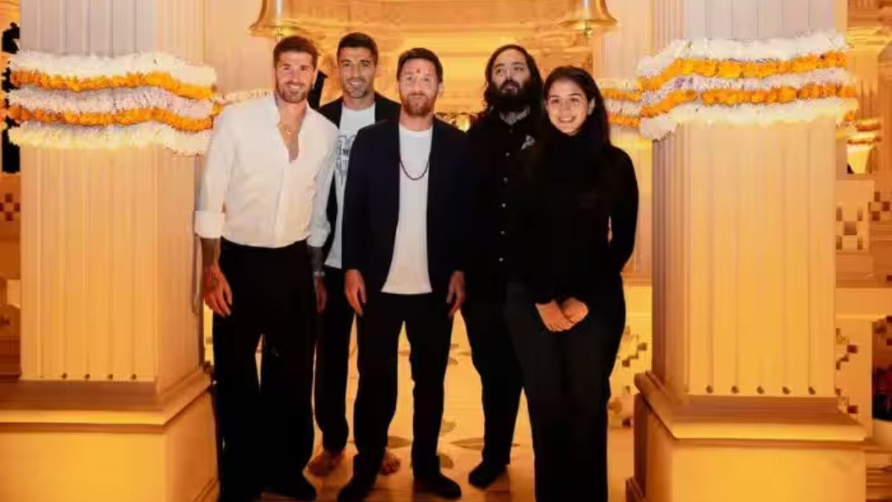 આ ખાસ મુલાકાતમાં મેસી એકલા નહોતા. તેમની સાથે લુઇસ સુઆરેઝ, રોડ્રિગો ડી પોલ અને G.O.A.T ઇન્ડિયા ટૂર 2025 ટીમના અન્ય સભ્યો પણ હતા. તે બધાએ વનતારામાં સાથે સમય વિતાવ્યો અને ભારતીય આતિથ્યનો આનંદ માણ્યો.