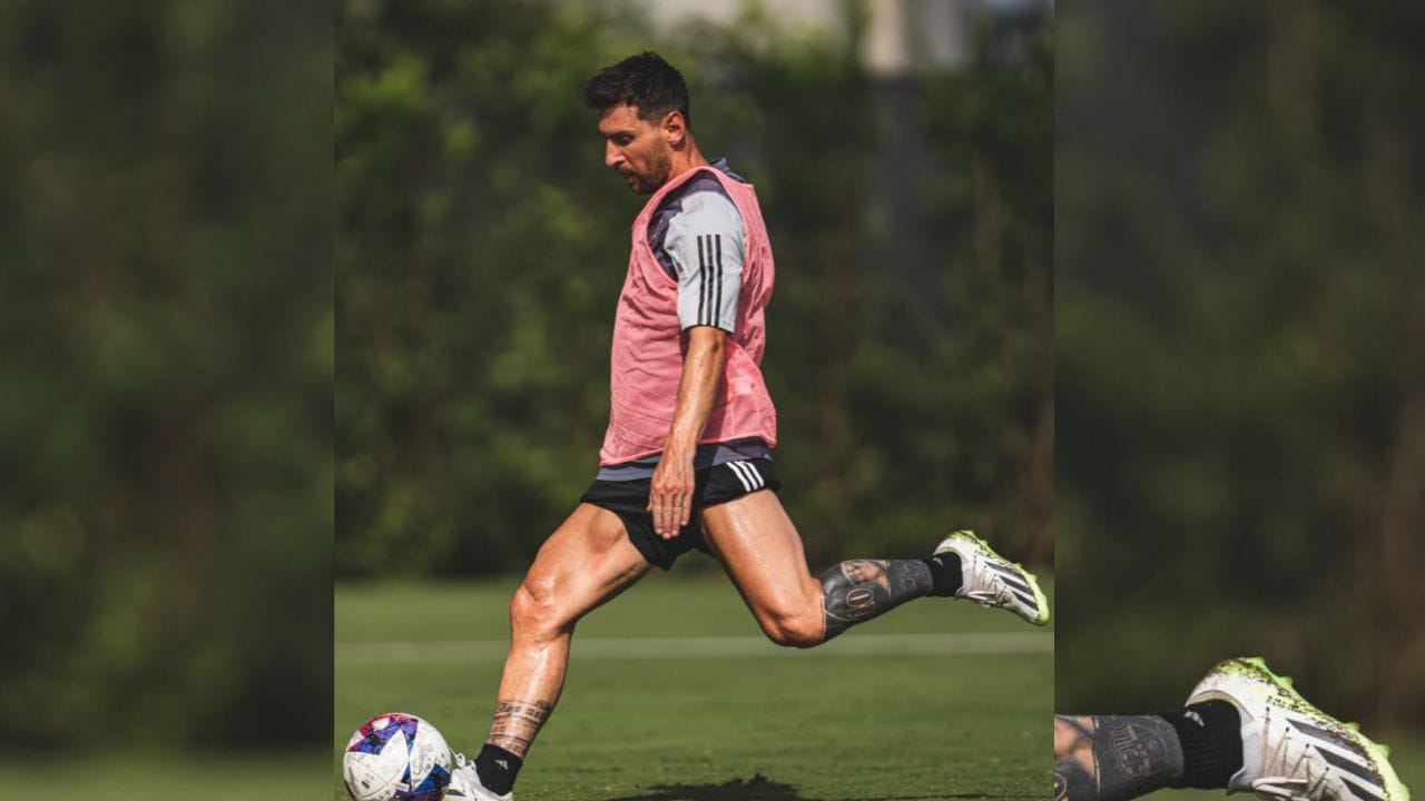 આર્જેન્ટિનાના રોઝારિયોમાં જન્મેલા લિયોનેલ મેસ્સી વિશ્વના મહાન ફૂટબોલરોમાંના એક છે. તેમણે 2009 થી 2023 ની વચ્ચે 8 વખત બેલોન ડી'ઓર જીત્યો, જે વિશ્વના શ્રેષ્ઠ પુરુષ ફૂટબોલરને આપવામાં આવે છે, જે રેકોર્ડ છે. 2022માં તેમણે આર્જેન્ટિનાને ફિફા વર્લ્ડ કપમાં લઈ જઈને ઇતિહાસ રચ્યો હતો. મેસ્સી સોશિયલ મીડિયા પર પણ ખૂબ જ એક્ટિવ રહે છે. ઇન્સ્ટાગ્રામ જેવા પ્લેટફોર્મ પર તેના લાખો ફોલોઅર્સ છે. તે એક સોશિયલ મીડિયા પોસ્ટ માટે કરોડો રૂપિયા ચાર્જ કરે છે.