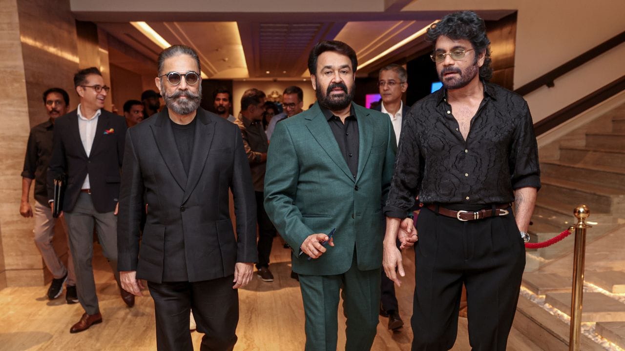 મોહનલાલની પ્રતિભા માત્ર ચાહકો પૂરતી મર્યાદિત નહોતી,  તેમને પાંચ રાષ્ટ્રીય ફિલ્મ પુરસ્કારો મળ્યા છે, જે કોઈપણ અભિનેતા માટે એક મહત્વપૂર્ણ સિદ્ધિ છે. તેમને "કિરીડમ," "ભારતમ," "વનપ્રસ્થમ," "જનતા ગેરેજ," અને "મુન્થિર્વલ્લીકલ" જેવી ફિલ્મો માટે રાષ્ટ્રીય પુરસ્કારો મળ્યા હતા.