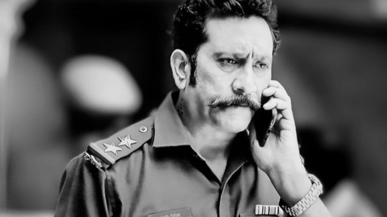 "જલ્દી બોલ સુબહ પનવેલ નિકલના હૈ..." આ ડાયલોગ સાંભળી ચાહકોને તરત જ વાસુલી ભાઈનું પાત્ર યાદ આવી જશે. આ ભૂમિકા મુકેશ તિવારીએ ભજવી હતી.