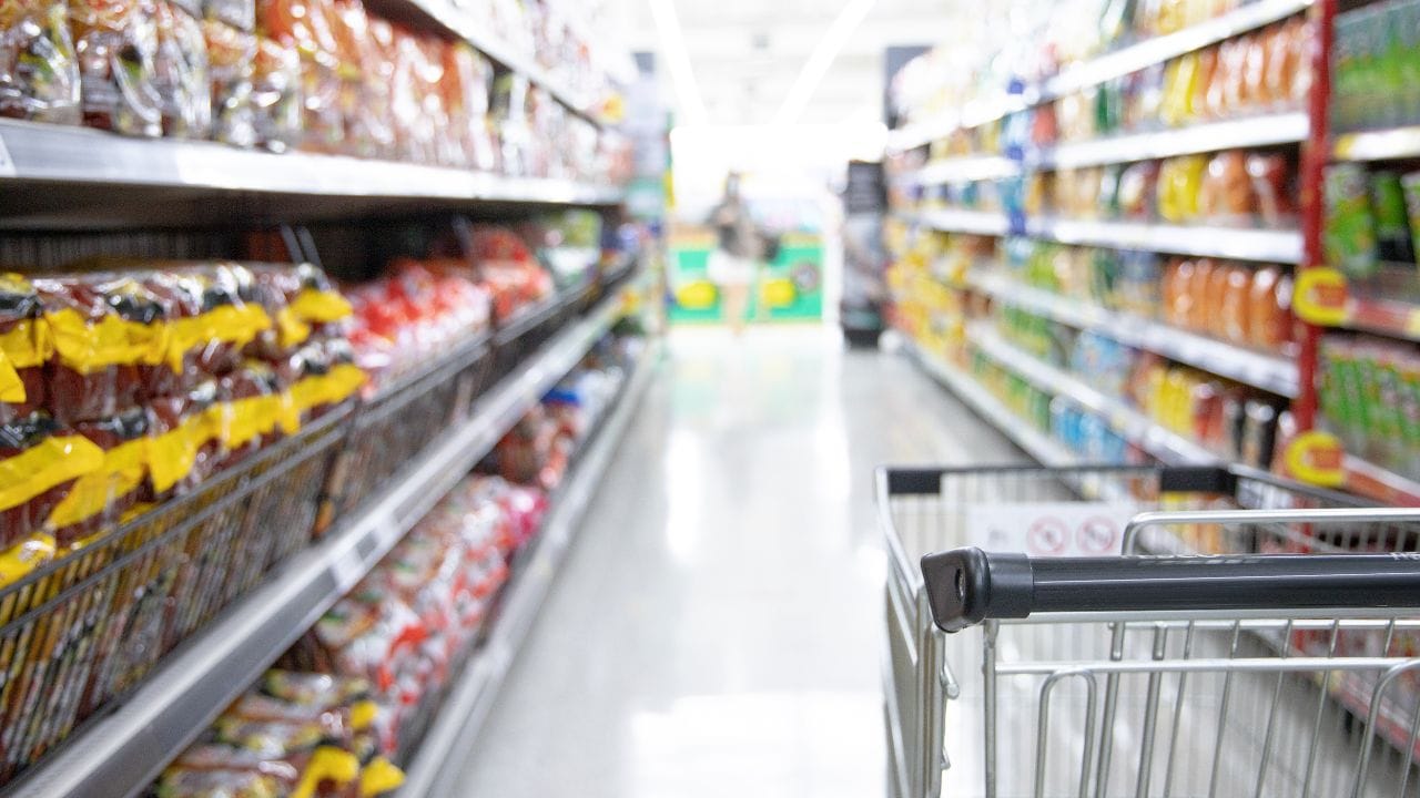 નાના વિવાદો માટે તમે જિલ્લા ઉપભોક્તા ફોરમ   અથવા ગ્રાહક આયોગનો સંપર્ક કરી શકો છો. જો તમે રાજ્ય આયોગના નિર્ણય સાથે અસંમત હો, તો તમે રાષ્ટ્રીય ગ્રાહક મંચનો સંપર્ક કરી શકો છો. ગ્રાહક તરીકે, તમે કોઈપણ ગ્રાહક કોર્ટમાં કેસ દાખલ કરી શકો છો.