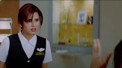 નીતુ ચંદ્રાનો જન્મ 20 જૂન 1984ના રોજ બિહારના પટનામાં થયો હતો. તેમની માતૃભાષા ભોજપુરી છે.તેમણે પટનાની નોટ્રે ડેમ એકેડેમીમાં શિક્ષણ મેળવ્યું હતું અને દિલ્હીની ઇન્દ્રપ્રસ્થ કોલેજમાં સ્નાતક શિક્ષણ પૂર્ણ કર્યું હતું.