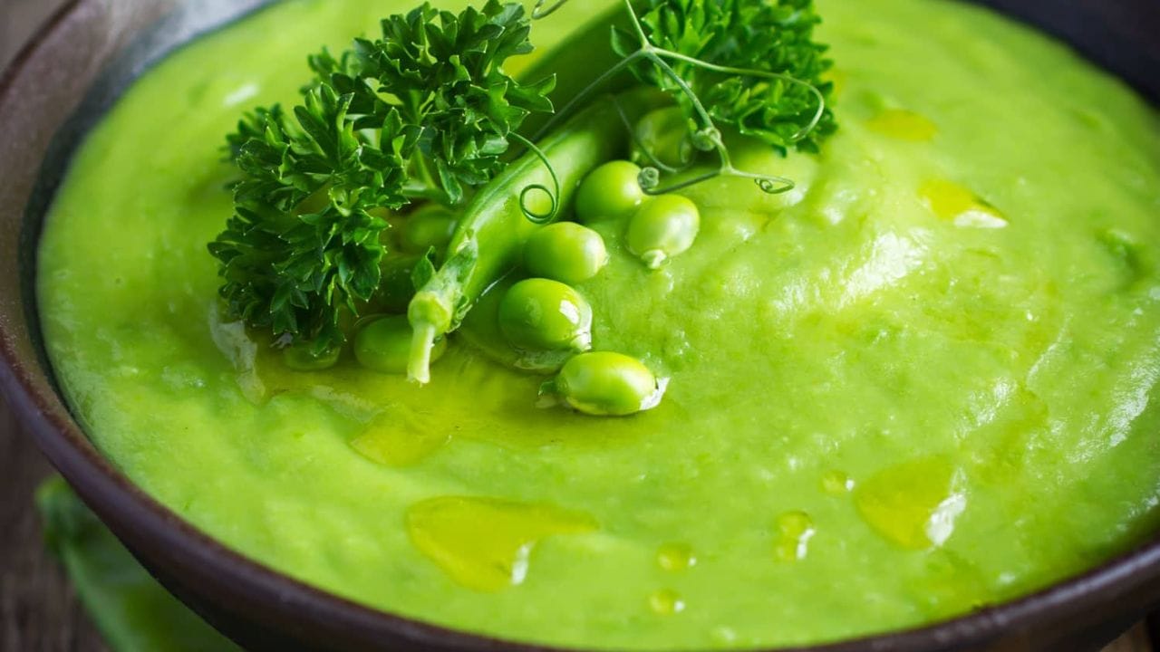 વધુમાં, વટાણાની છાલ તમારા શરીરને વિવિધ વિટામિન્સ, જેમ કે વિટામિન બી અને વિટામિન સી પણ પૂરા પાડે છે.