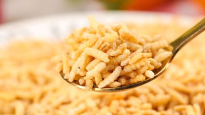 મમરામાંથી તૈયાર કરેલ ભેળપુરી, ચિકી, પૌંઆ ચાટપુરી, લાડુનો ઉપયોગ તો કર્યો જ હશે. પરંતુ શું તમે તેના ફાયદાઓ વિશે જાણો છો? મમરા સ્વાસ્થ્ય માટે ખૂબ ફાયદાકારક માનવામાં આવે છે.