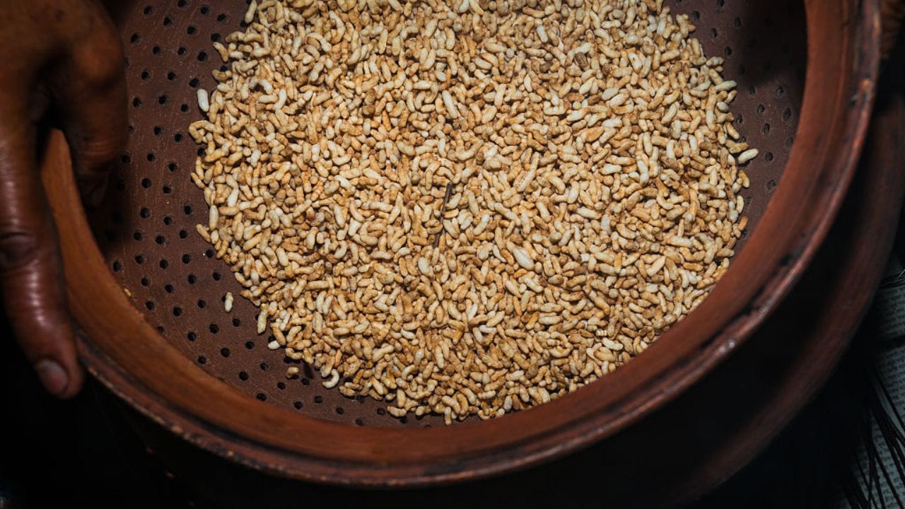 વજન ઓછું કરવું: (weight loss) જો તમે મેદસ્વીપણાની સમસ્યાથી પરેશાન છો અને વજન ઓછું કરવા માંગો છો, તો આહારમાં મમરાનો સમાવેશ કરો. મમરામાં કેલરીનું પ્રમાણ ખૂબ ઓછું છે, જે વજન ઘટાડવામાં મદદ કરી શકે છે.