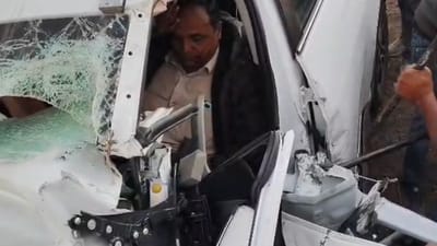 Rajkot : જસદણમાં કાર અને ટ્રેક્ટર વચ્ચે અકસ્માત સર્જાયો, રોડ પર ચાલતા જૈન સાધ્વીનું મોત, જુઓ Video Rajkot : જસદણમાં કાર અને ટ્રેક્ટર વચ્ચે અકસ્માત સર્જાયો, રોડ પર ચાલતા જૈન સાધ્વીનું મોત, જુઓ Video