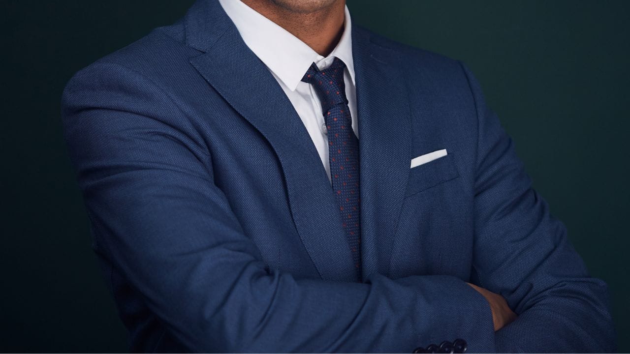 2025માં ભારતીય અબજોપતિઓની યાદીમાં મોટી ઉથલ પાથળ જોવા મળી. જ્યારે અંબાણી અને અદાણી જેમને નવી ઊંચાઈઓ સુધી પહોંચ્યા, ત્યારે IT અને રિયલ એસ્ટેટ ક્ષેત્રના દિગ્ગજોએ બજારના વોલેટિલિટીનો ભાર અનુભવ્યો. વર્ષના અંતે આ સમૂહે દર્શાવ્યું કે ઉદ્યોગપતિઓ માટે વ્યાપારના ક્ષેત્ર અને બજારના ફેરફારો કઈ રીતે નેટવર્થ પર સીધો અસર કરે છે.