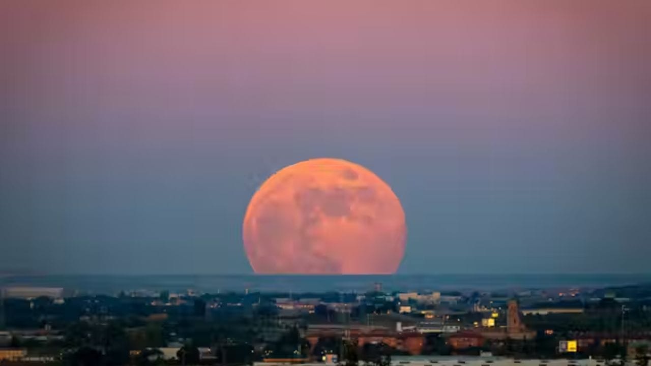 SUPERMOON 1