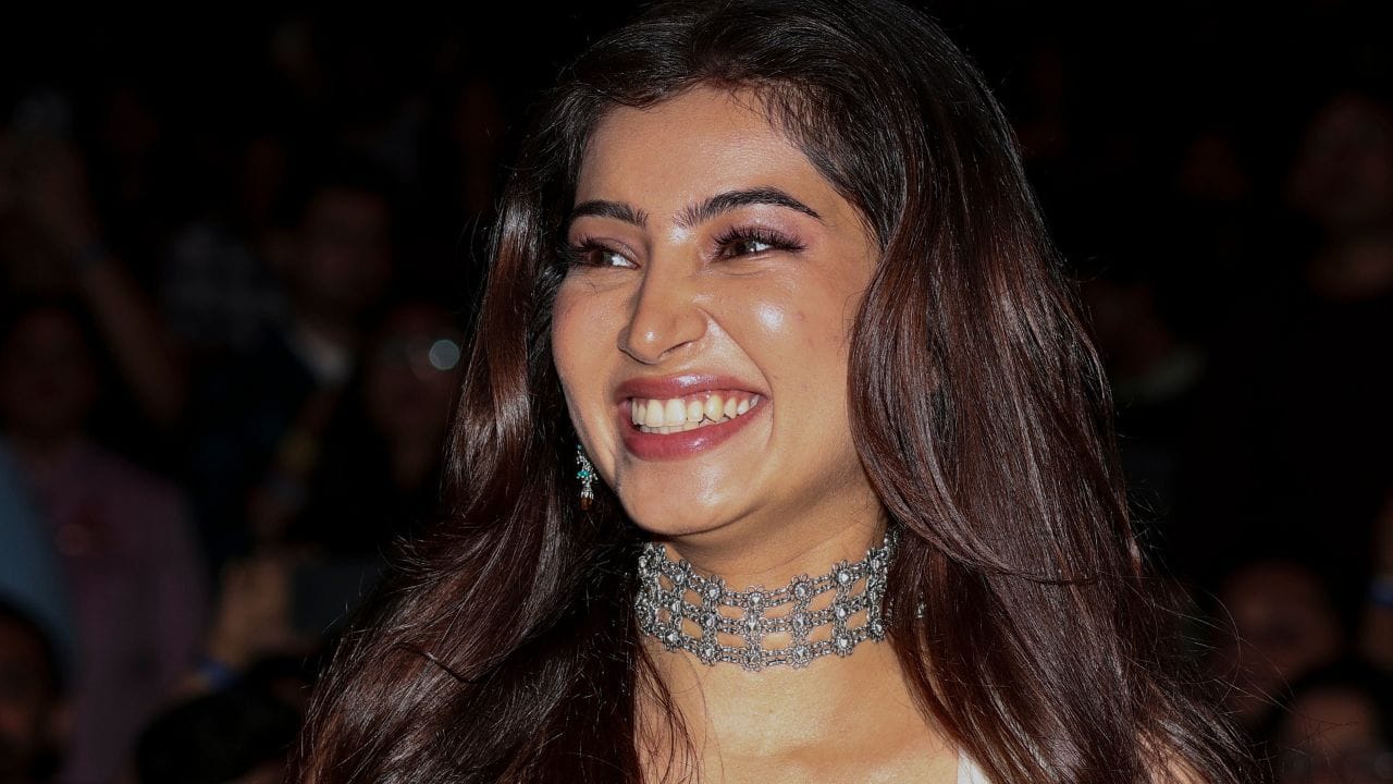 ત્યારબાદ અનેક ભારતીય ફિલ્મોમાં કામ કર્યું છે, મુખ્યત્વે તમિલ અને હિન્દી તેમજ તેલુગુ અને મલયાલમમાં કામ કરી ચૂકી છે."ધુરંધર" માં યાલિના જમાલીનું પાત્ર ભજવનાર સારા અર્જુન માત્ર 20 વર્ષની છે. સારાએ મુંબઈમાં પોતાનું સ્કૂલિંગ પૂર્ણ કર્યું છે અને હાલમાં તે કોલેજમાં છે.  