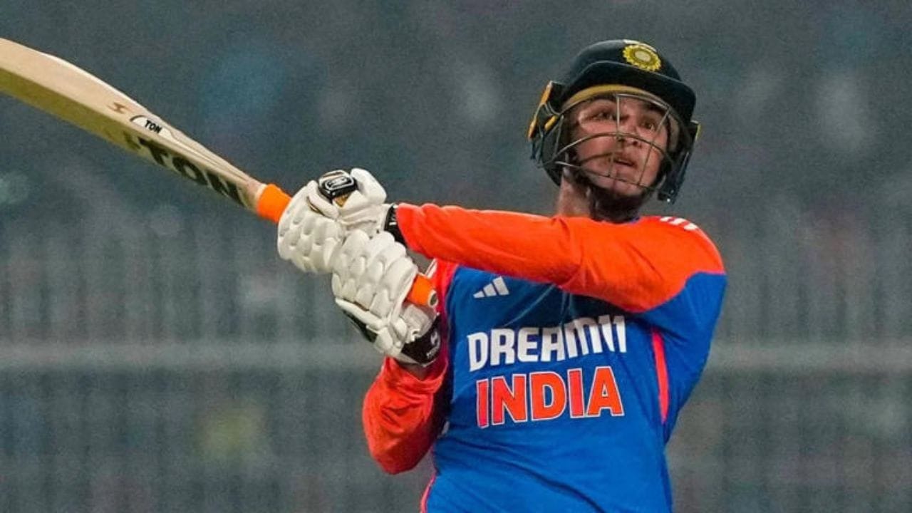 Shaheen Afridi & Abhishek Sharma (3)