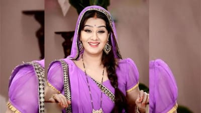 લગભગ નવ વર્ષ પછી, અભિનેત્રી શિલ્પા શિંદે લોકપ્રિય ટીવી શો "ભાભીજી ઘર પર હૈં" માં પરત ફરી રહી છે. આ ફક્ત પુનરાગમન નથી, પરંતુ ચાહકો પણ આનાથી ખુબ ખુશ છે.