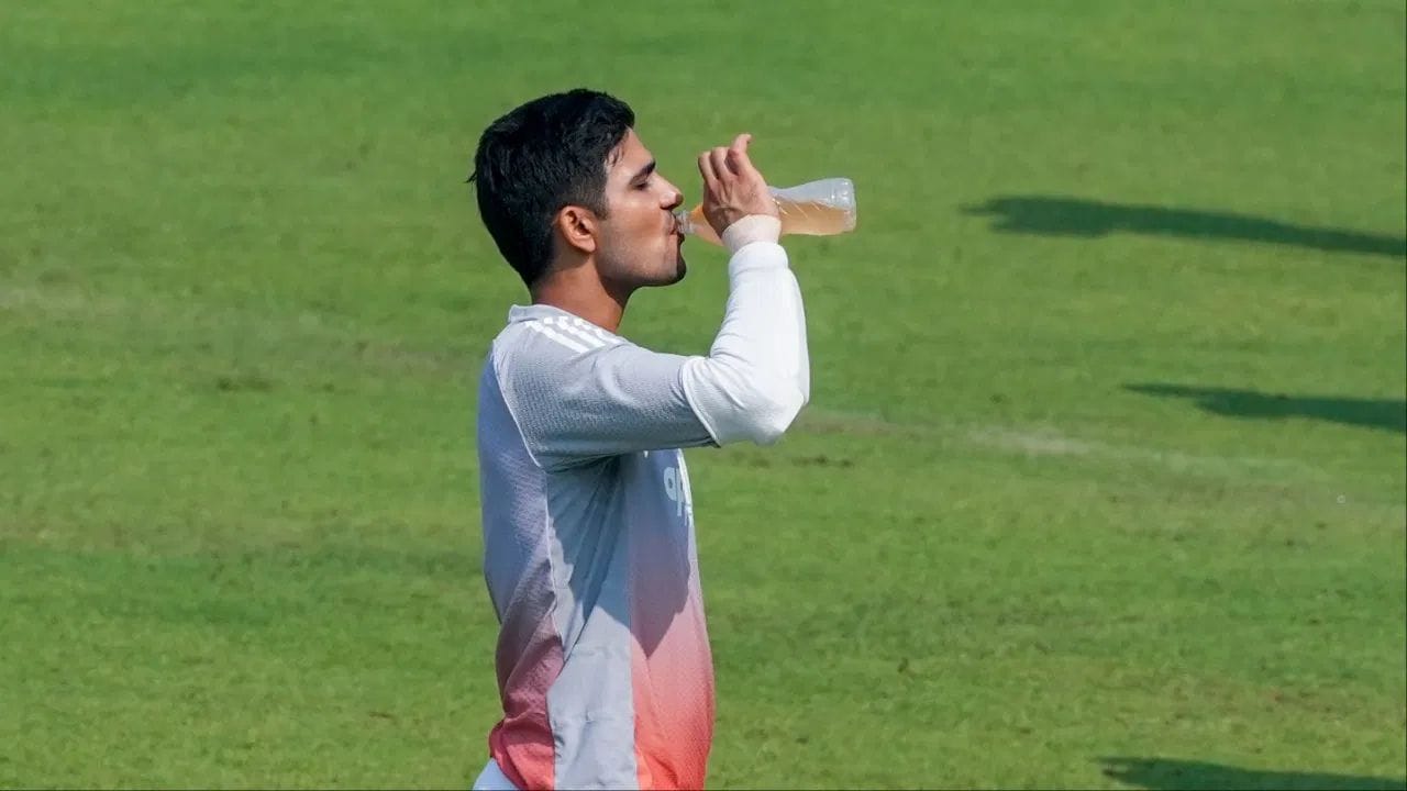 શુભમન ગિલ ઈજાને કારણે દક્ષિણ આફ્રિકા સામેની ODI શ્રેણીમાંથી બહાર થઈ ગયો હતો, પરંતુ હવે T20 શ્રેણીમાં તેના રમવા અંગેના તમામ સસ્પેન્સનો અંત આવી ગયો છે. (PC: PTI)