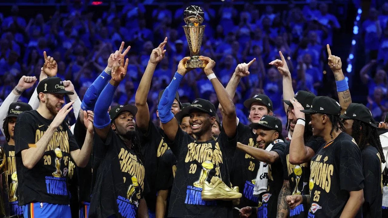 નેશનલ બાસ્કેટબોલ એસોસિએશન આ લિસ્ટમાં ત્રીજા સ્થાને છે. બાસ્કેટબોલ લીગ તેના વૈશ્વિક બ્રાન્ડિંગ અને સ્ટાર ખેલાડીઓને કારણે,  1.25 લાખ કરોડની બ્રાન્ડ વેલ્યુ સાથે ત્રીજા ક્રમે છે, પરંતુ તે ઇન્ડિયન પ્રીમિયર લીગથી ઘણી પાછળ છે.