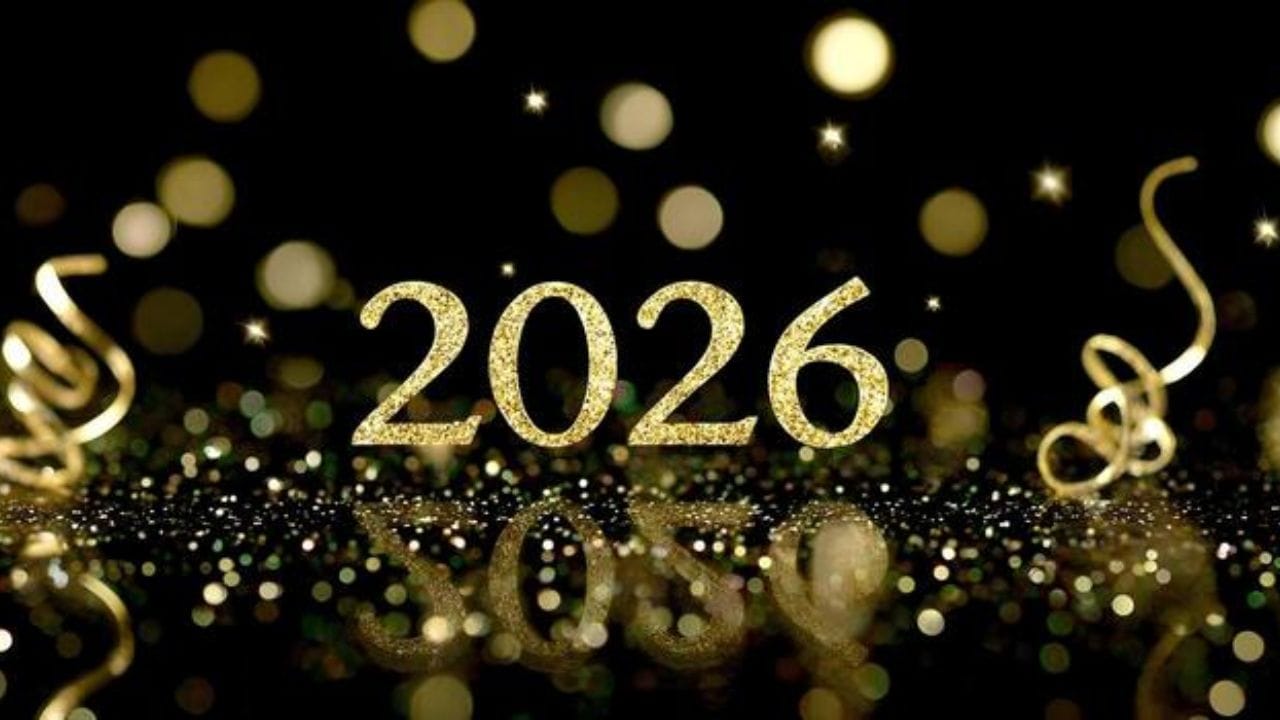 જ્યોતિષશાસ્ત્ર અનુસાર સૂર્યને શક્તિ, ઊર્જા અને નેતૃત્વનો કારક માનવામાં આવે છે. નવું વર્ષ 2026 સૂર્યનો અંક હશે. તેથી આ નવા વર્ષમાં તમારા ઘરમાં સૂર્ય સંબંધિત વસ્તુઓ લાવવાથી 2026 ખૂબ જ શુભ રહેશે.
