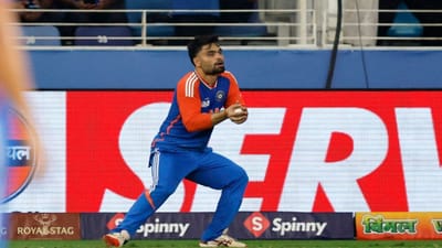 આઈસીસી ટી20 વર્લ્ડકપ માટે ટીમ ઈન્ડિયાની જાહેરાત થઈ ચૂકી છે. સૂર્યકુમાર યાદવને કેપ્ટનશીપની જવાબદારી મળી છે. તો અક્ષર પટેલને વાઈસ કેપ્ટન બનાવવામાં આવ્યો છે.