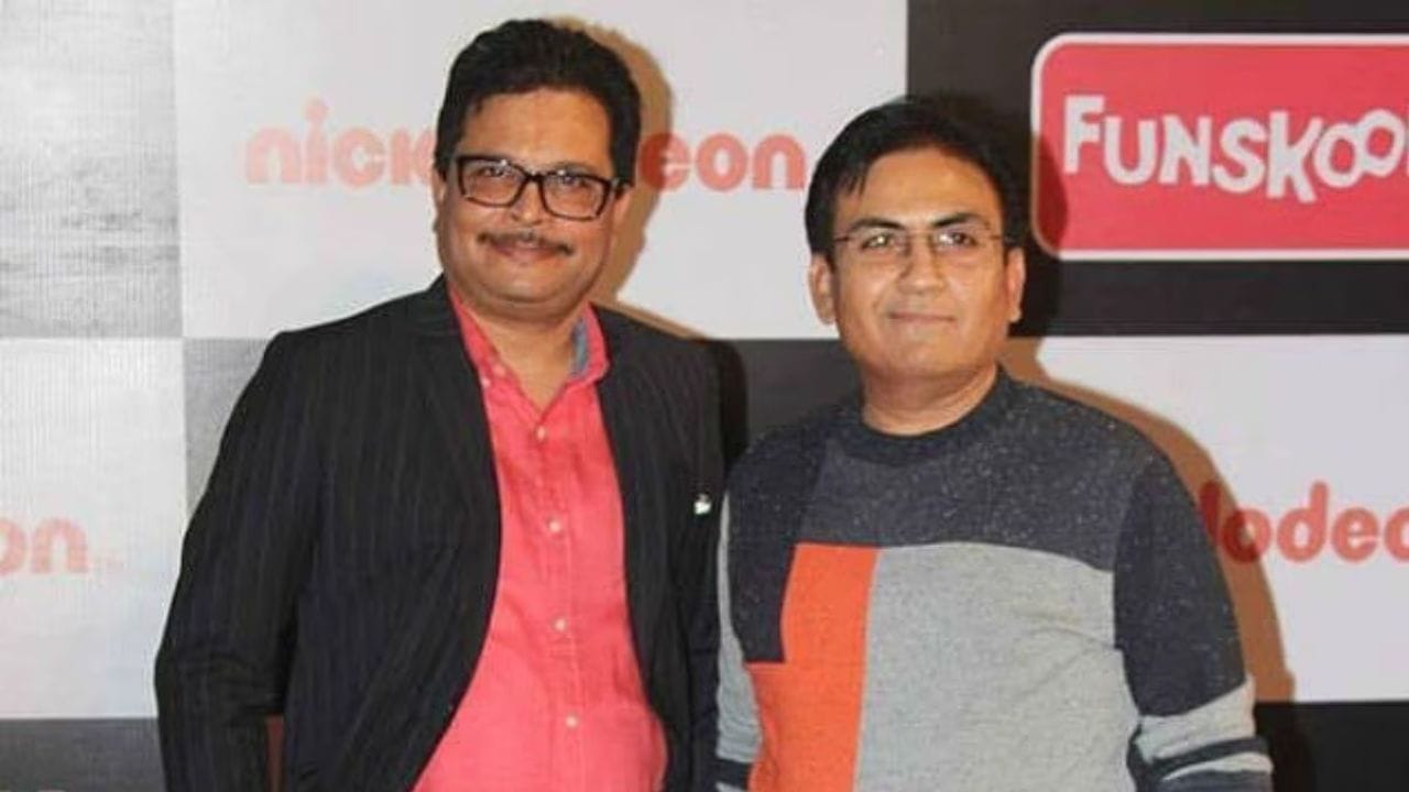 અસિત કુમાર મોદીએ ટીવી અને OTT વચ્ચેના સંબંધ વિશે પણ વાત કરી. તેમણે કહ્યું કે ટેકનોલોજી ફરક પાડે છે. લોકો કહે છે કે ટીવી વ્યુઅરશિપ ઘટી છે, પરંતુ મારું માનવું છે કે જો આપણે સારી કન્ટેન્ટ બતાવીશું, તો દર્શકો ચોક્કસપણે પાછા આવશે. ટીવી આખા પરિવારને એકસાથે લાવે છે. આખો પરિવાર તેને એકસાથે જુએ છે. ટીવી હંમેશા તેનું સ્થાન રાખશે.