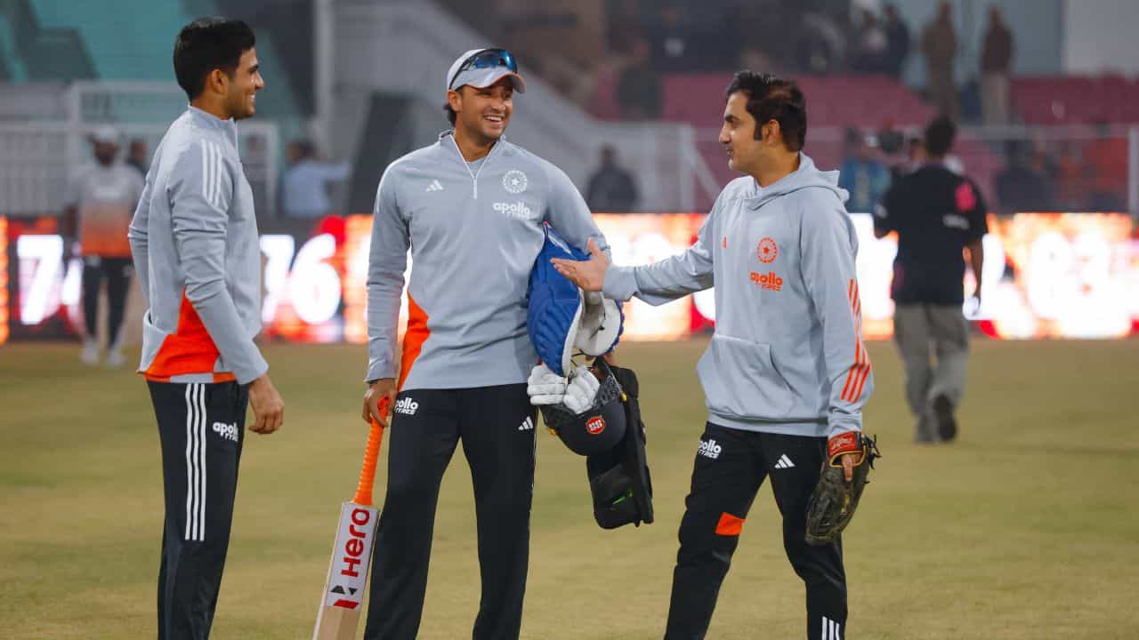 Breaking News : લખનૌમાં વરસાદ વિના જ મેચમાં વિલંબ, આ કારણે ટોસ મુલતવી રાખવામાં આવ્યો