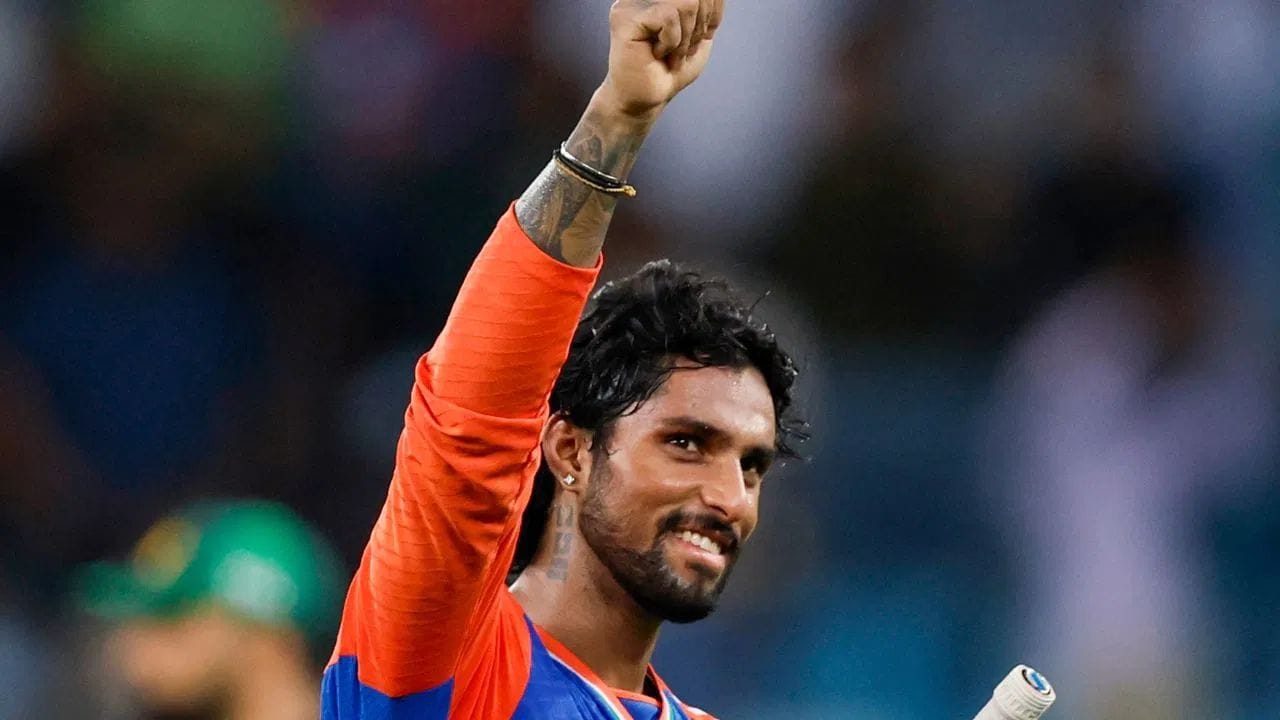 કટકના બારાબતી સ્ટેડિયમમાં દક્ષિણ આફ્રિકા સામે ચાર રન બનાવીને તિલક વર્માએ T20 આંતરરાષ્ટ્રીય ક્રિકેટમાં 1,000 રન પૂરા કર્યા. આ સાથે, તે 25 વર્ષની ઉંમર પહેલા T20 આંતરરાષ્ટ્રીય ક્રિકેટમાં 1,000 રન બનાવનાર પ્રથમ ભારતીય બેટ્સમેન બન્યો.