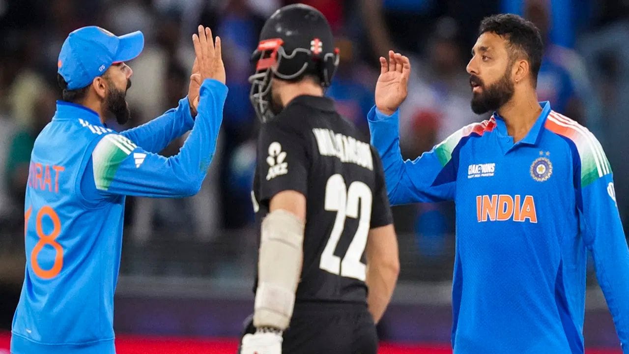 વરુણ ચક્રવર્તી T20I રેન્કિંગમાં સૌથી વધુ રેટિંગ પોઈન્ટ મેળવનાર ભારતીય બોલર બની ગયો છે. 818 રેટિંગ પોઈન્ટ સાથે, તેણે જસપ્રીત બુમરાહને પાછળ છોડી દીધો છે.