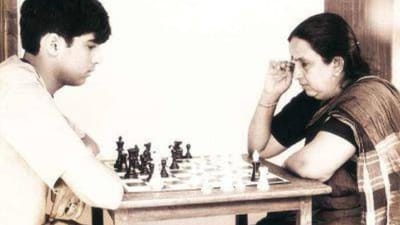 વિશ્વનાથન આનંદ, જેને "વિશી" તરીકે પણ ઓળખવામાં આવે છે, તે એક મહાન ભારતીય ચેસ ખેલાડી અને પાંચ વખતના વિશ્વ ચેસ ચેમ્પિયન છે.વિશ્વનાથન આનંદની પર્સનલ લાઈફ વિશે જાણો