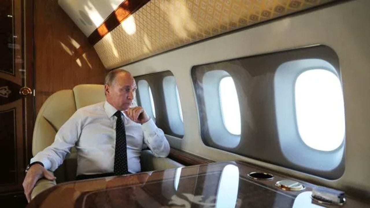 Vladimir Putin plane Flying Kremlin Luxury Security Cost Revealed (1)