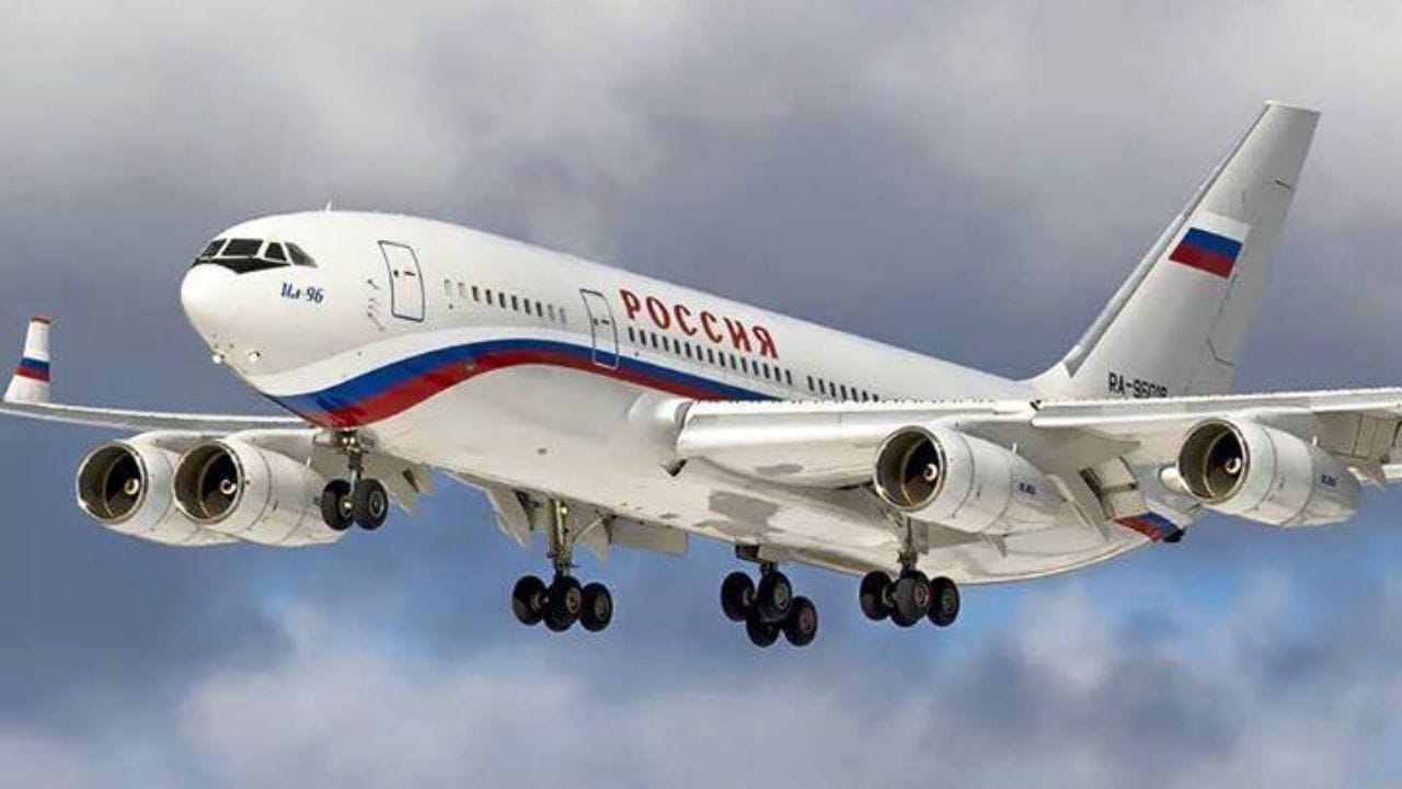 Vladimir Putin plane Flying Kremlin Luxury Security Cost Revealed (7)
