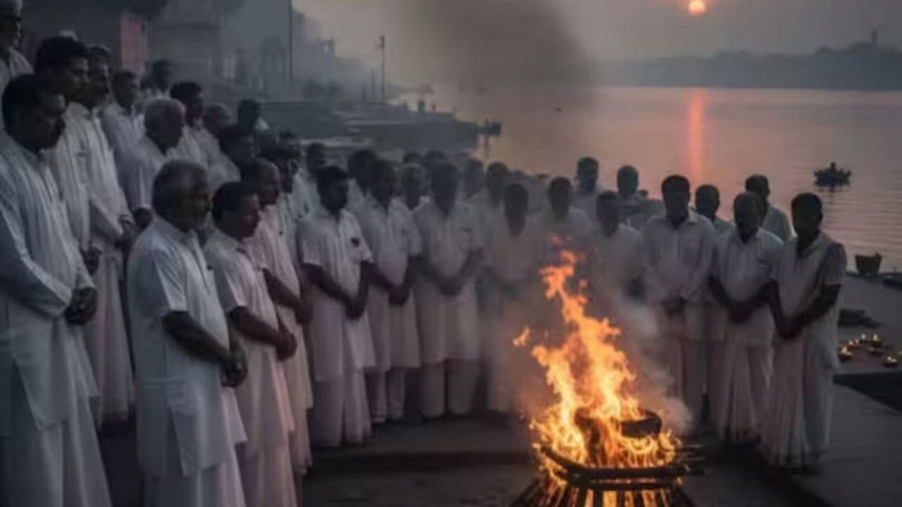 મૃત્યુ એ આપણા જીવનનું સૌથી કઠોર સત્ય છે, જેને દરેક વ્યક્તિએ સ્વીકારવું જોઈએ. જ્યારે બાળકનો જન્મ થાય છે, ત્યારે તેનું મૃત્યુ એક દિવસ નિશ્ચિત છે. આપણે બધાએ આ સત્ય સ્વીકારવું જોઈએ અને જીવનમાં આગળ વધવું જોઈએ. જો તમે ઘણી વખત અંતિમ સંસ્કાર અથવા અંતિમ સંસ્કારમાં હાજરી આપી હોય, તો તમે સફેદ કપડાં પહેર્યા હશે અથવા લોકોને સફેદ કપડાં પહેરેલા જોયા હશે.
