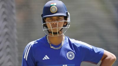 ટીમ ઈન્ડિયાના ઓપનર યશસ્વી જયસ્વાલે પોતાના સ્વાસ્થ્ય અંગે મહત્વપૂર્ણ અપડેટ આપ્યું છે. તેણે કહ્યું કે તે સ્વસ્થ થઈ રહ્યો છે અને ટૂંક સમયમાં મેદાનમાં પાછો ફરશે.