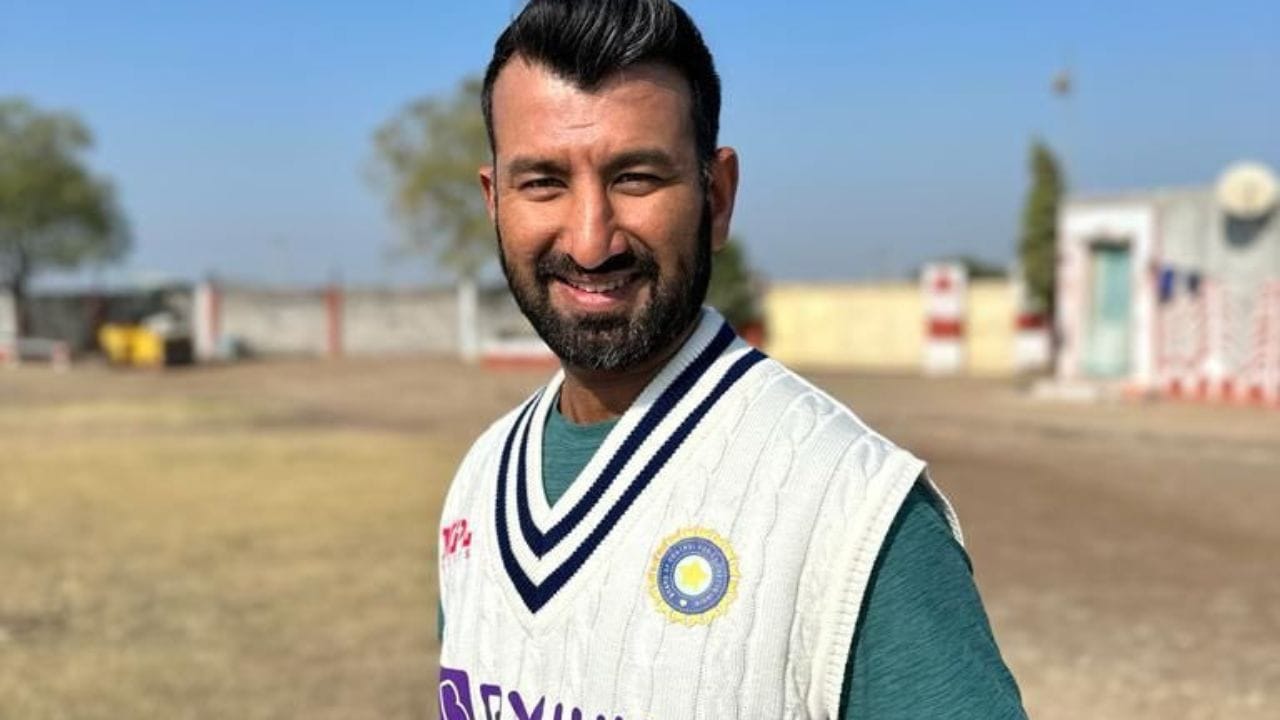 ચેતેશ્વર પુજારાએ 24 ઓગસ્ટના રોજ ક્રિકેટના તમામ ફોર્મેટમાંથી સંન્યાસ લેવાની જાહેરાત કરી હતી. પુજારાએ સોશિયલ મીડિયા પર પોસ્ટ શેર કરી જાહેરાત કરી હતી. પુજારાએ ભારત માટે છેલ્લી વનડે મેચ જૂન 2014માં રમી હતી. પુજારાએ જૂન 2023માં ઓસ્ટ્રેલિયા વિરુદ્ધ છેલ્લી ટેસ્ટ મેચ રમી હતી.