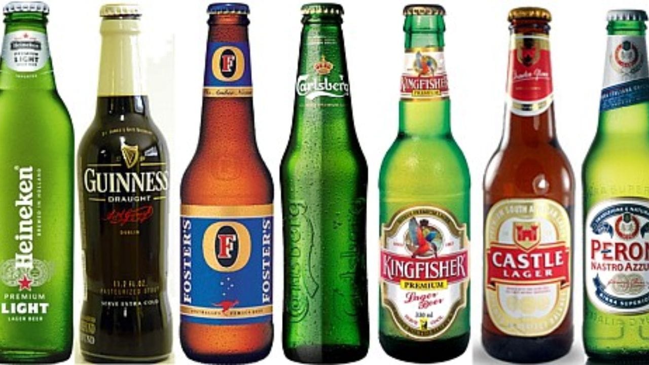 બીયર એ વિશ્વના સૌથી જૂના અને સૌથી વધુ ઉપયોગમાં લેવાતા આલ્કોહોલિક પીણાંમાંનું એક છે. તે જવ, હોપ્સ(Hops), પાણી અને યીસ્ટ (Yeast) જેવા અનાજમાંથી બનાવવામાં આવે છે. બીયરનો હળવો સ્વાદ અને ઓછી આલ્કોહોલ સામગ્રી તેને એક લોકપ્રિય સામાજિક પીણું બનાવે છે. (Image Credit: Google)