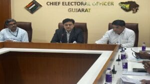 SIRની કામગીરી બાદ ગુજરાતમાં 4.34 કરોડ મતદાર નોંધાયા, ડ્રાફ્ટ મતદારયાદીમાં 73.73 લાખ મતદારના નામ કમી કરાયા