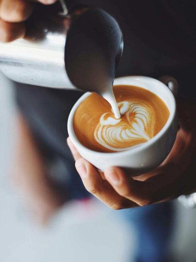 કોફી પ્રેમીઓ, ધ્યાન રાખો! Coffee સાથે આ 5 વસ્તુઓ ખાવાનું આજથી જ કરો બંધ, નહીતર હેલ્થ બગડી શકે છે