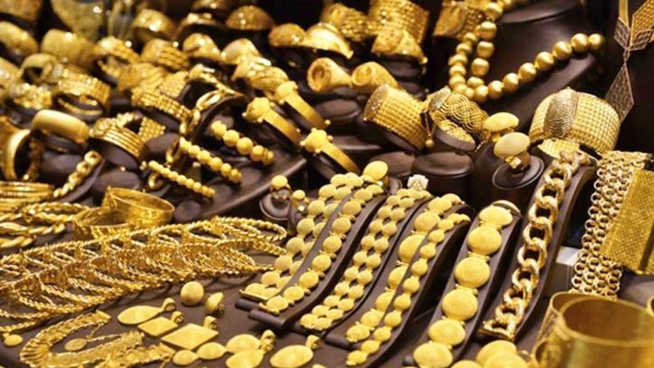 હાલમાં, મુંબઈ, ચેન્નાઈ અને કોલકાતામાં 22 કેરેટ સોનાનો ભાવ પ્રતિ 10 ગ્રામ ₹1,19,460 રૂપિયા છે, જ્યારે 24 કેરેટ સોનાનો ભાવ ₹1,30,320રૂપિયા છે.