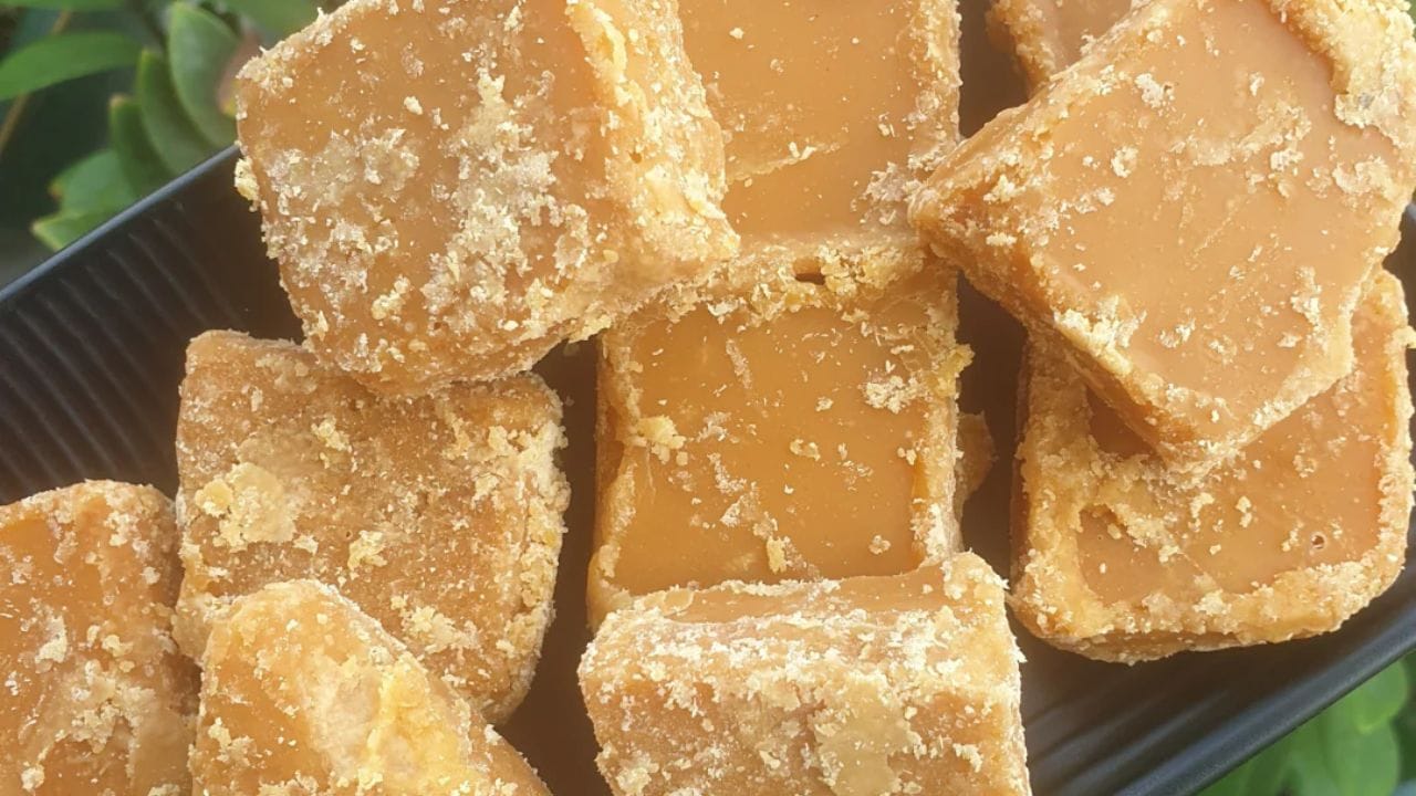 jaggery spoilage