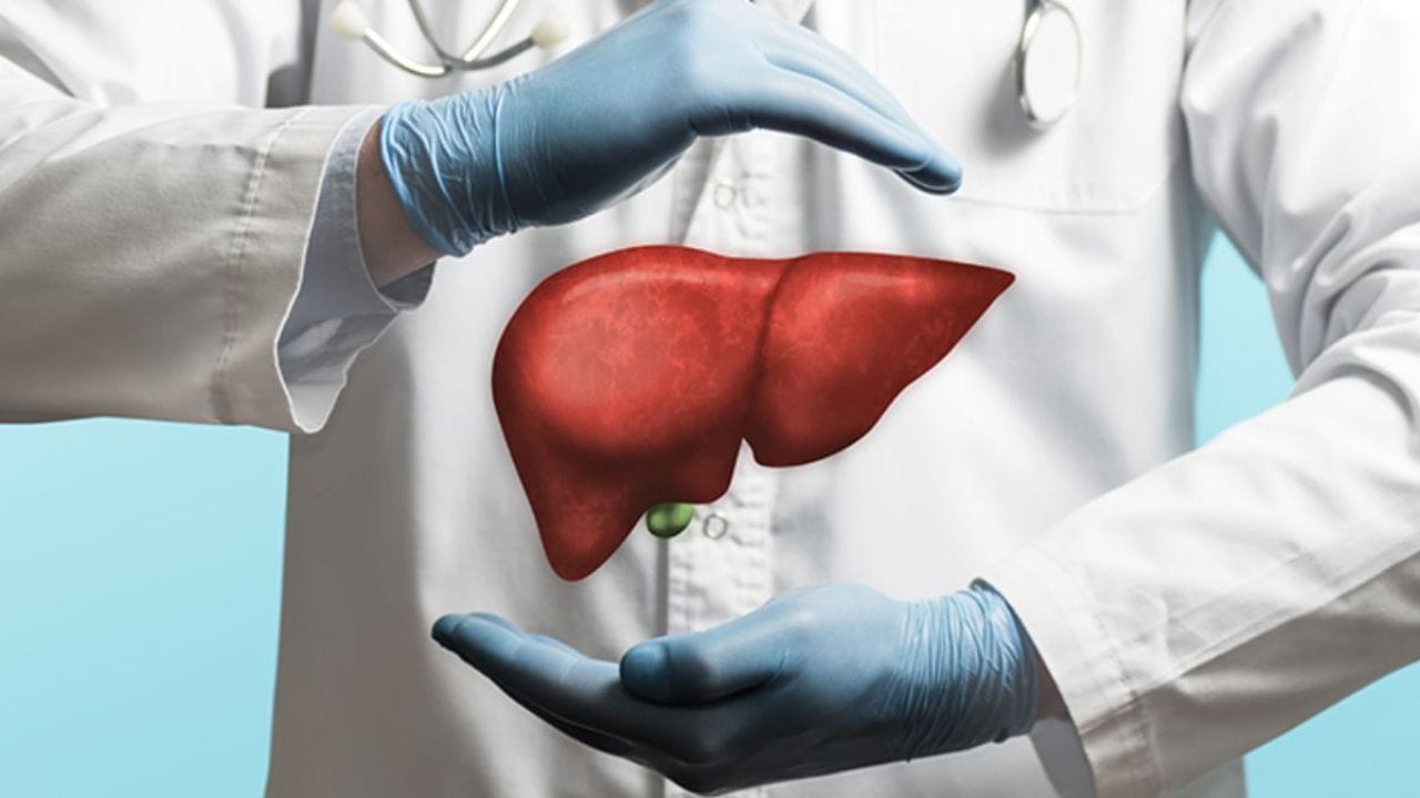 લીવરનું સ્વાસ્થ્ય - ગોળમાં જોવા મળતા ખનિજો અને એન્ટીઑકિસડન્ટો સ્વસ્થ લીવર જાળવવામાં મદદ કરે છે. તેનું નિયમિત સેવન કરવાથી ફેટી લીવરની સમસ્યાઓ પણ દૂર થાય છે.