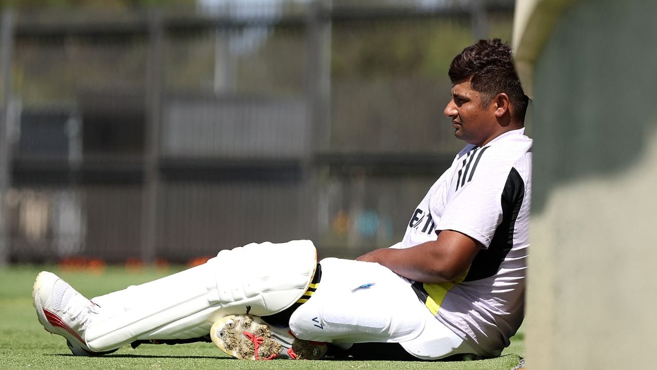 28 વર્ષીય સરફરાઝ ખાને વર્ષ 2015 માં આઈપીએલમાં એન્ટ્રી કરી હતી. ત્યારથી, તેણે 50 મેચ રમી છે અને 585 રન બનાવ્યા છે. સરફરાઝ છેલ્લે વર્ષ 2013 માં આઈપીએલમાં દિલ્હી કેપિટલ્સ માટે રમ્યો હતો. સરફરાઝ પંજાબ કિંગ્સ અને રોયલ ચેલેન્જર્સ બેંગ્લોર માટે પણ રમી ચૂક્યો છે. જો કે, હાલમાં તે આઈપીએલમાં પોતાને સ્થાપિત કરી શક્યો નથી.