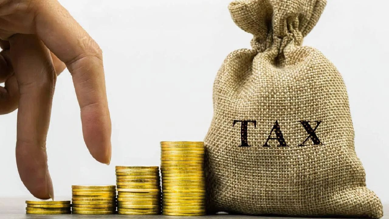 આ મહિનો 31 ડિસેમ્બરના રોજ પૂરો થાય છે, જે ટેક્સપેયર્સ માટે 'આકારણી વર્ષ 2025-26' માં બિલેટેડ અને રિવાઈઝ્ડ ITR ફાઇલ કરવાની છેલ્લી તક હશે. બસ ધ્યાન રાખો કે, એસેસમેન્ટ પહેલેથી પૂર્ણ ન થયું હોય. 