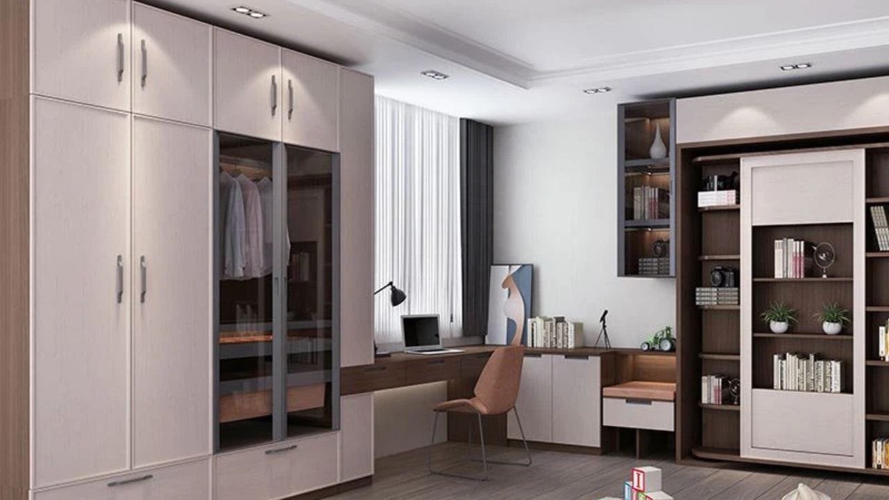 વાસ્તુ શાસ્ત્ર અનુસાર, ઘરની દરેક વસ્તુ માટે ચોક્કસ નિયમો છે, અને તે નિયમો અનુસાર રાખવી જોઈએ. નકારાત્મક ઉર્જાને ઘરમાંથી દૂર રાખવા માટે, કોઈપણ વસ્તુ યોગ્ય જગ્યાએ રાખવી જોઈએ, નહીં તો સમસ્યાઓ ઊભી થઈ શકે છે. 