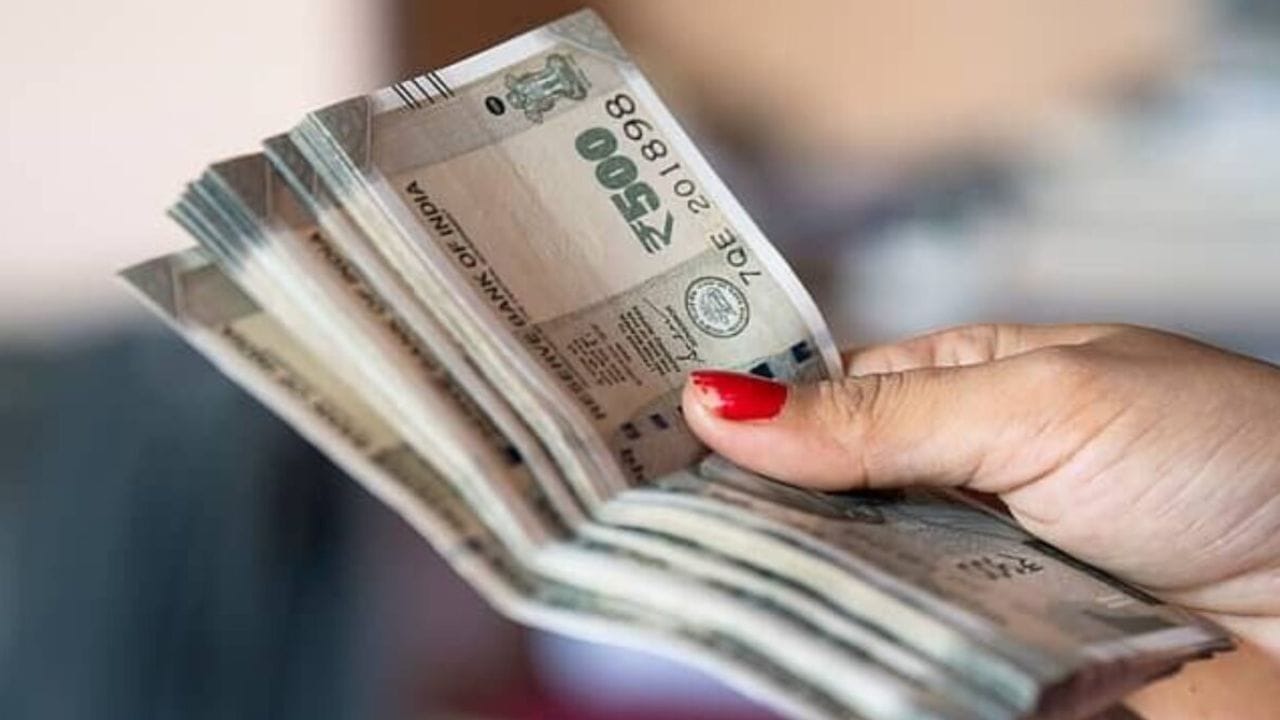 જો કે, સારા સમાચાર એ છે કે આ પૈસા ખોવાઈ જતા નથી. ખાતાધારક અથવા તેમના કાનૂની વારસદારો જરૂરી દસ્તાવેજો સાથે બેંકમાં અરજી કરીને કોઈપણ સમયે આ રકમ મેળવી શકે છે.