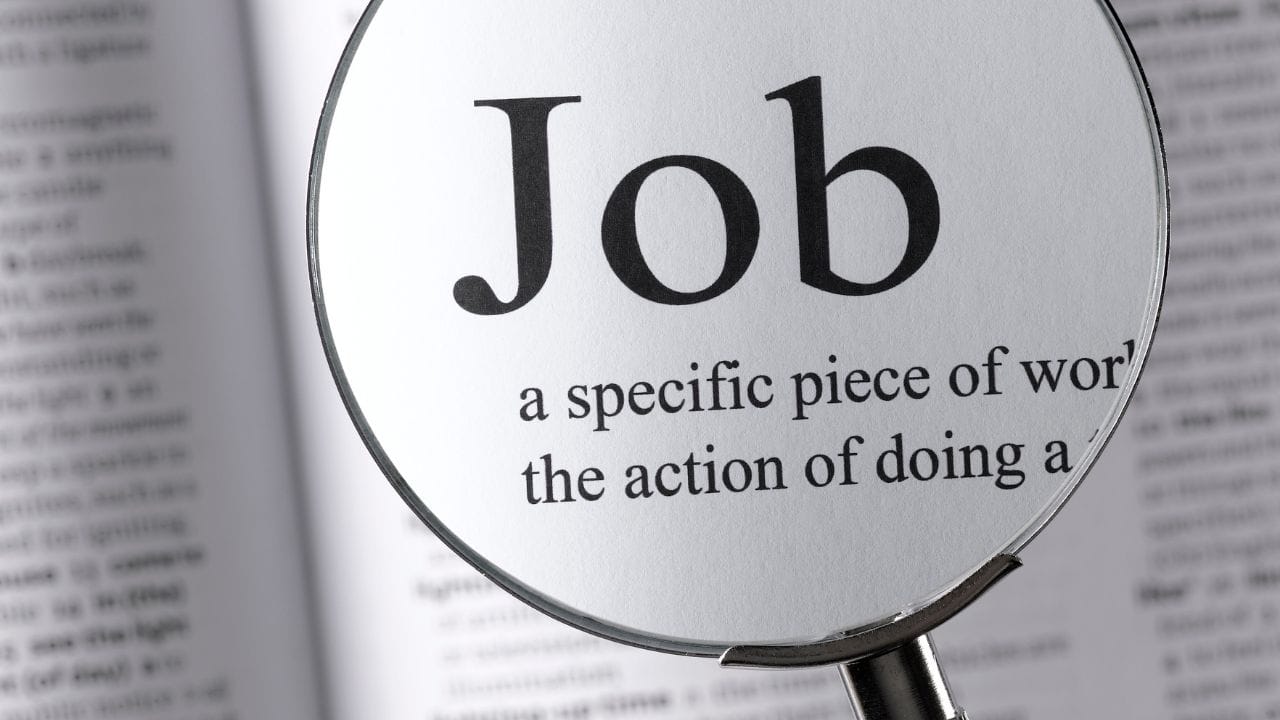 ‘સો મિલિયન નોકરીઓ’ મિશન ભારતની રોજગાર વ્યૂહરચનાના કેન્દ્રમાં ઉદ્યોગસાહસિકતા, કૌશલ્ય વિકાસ અને શ્રમ-સઘન ઉદ્યોગોને મૂકશે. આ પહેલનો ઉદ્દેશ આર્થિક વિકાસ માટે રોજગાર સર્જનને મુખ્ય પરિમાણ બનાવવાનો છે અને તમામ ક્ષેત્રોમાં વિકેન્દ્રિત, ટકાઉ આજીવિકા સુનિશ્ચિત કરવા પર ધ્યાન કેન્દ્રિત કરે છે.