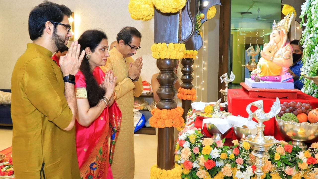 આદિત્ય ઠાકરે પોતાની એક બુક પણ પ્રકાશિત કરી ચૂક્યો છે.તેમજ એક ગીતનું આલ્બમ ઉમ્મીદ પણ લોન્ચ કર્યું છે. આ ગીતમાં કૈલાશ ખેર,સુરેશ વાડેકર,શંકર મહાદેવન અને સુનિધિ ચૌહાણ જેવા દિગ્ગજોએ પોતાનો અવાજ આપ્યો છે.