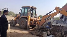 મધરખડા ગામના પાટીયા પાસે ગેરકાયદે પાંચ એકર સરકારી જમીન દબાણમુક્ત કરાઇ