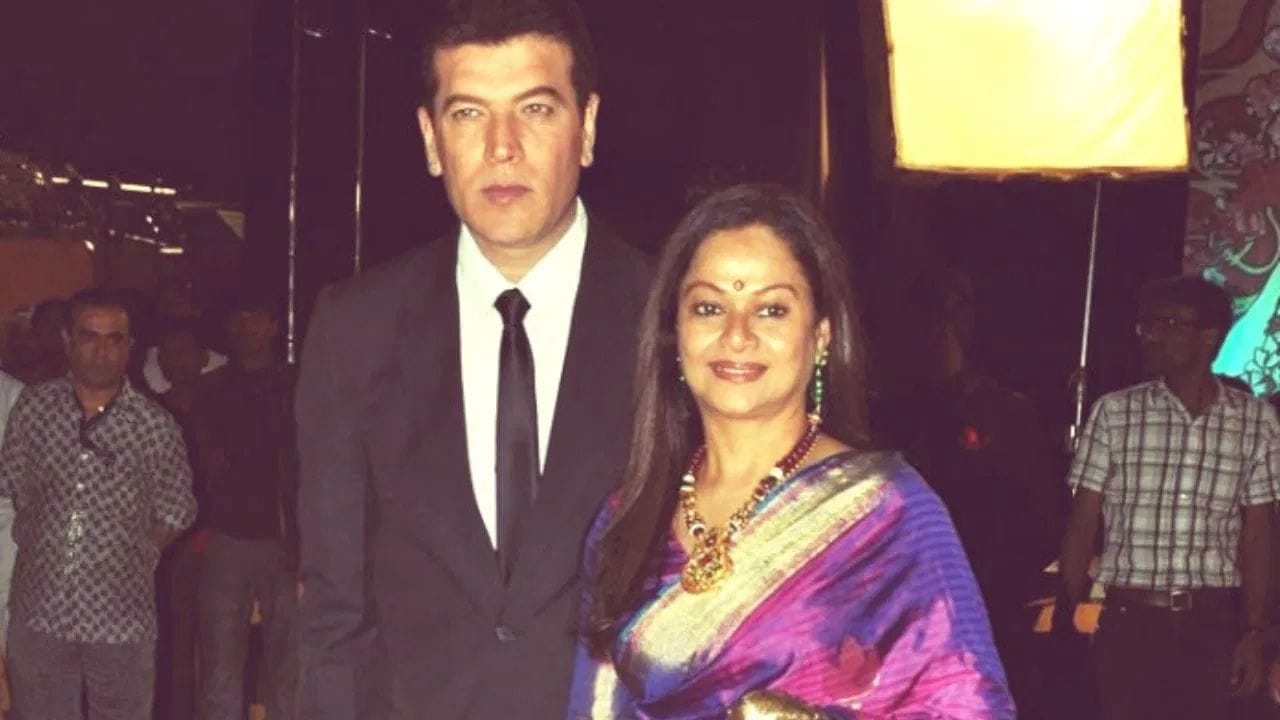 તેમના લગ્નની પણ ખૂબ ચર્ચા થઈ હતી. આદિત્યએ 1986માં અભિનેત્રી ઝરીના વહાબ સાથે લગ્ન કર્યા હતા. 