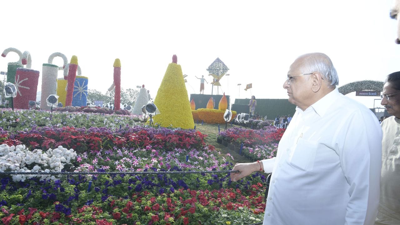 આધુનિક ભારતની પ્રગતિ દર્શાવતા ‘ભારતની સિદ્ધિઓ’ ઝોનમાં હાઈ-સ્પીડ રેલ, નવીનીકરણીય ઊર્જા, અંતરિક્ષ ટેકનોલોજી, રમતગમત અને શિક્ષણ ક્ષેત્રની સિદ્ધિઓને ફૂલોના માધ્યમથી રજૂ કરવામાં આવી છે. આ ઝોન ભારતના વારસા અને ભવિષ્યમુખી વિકાસની શક્તિશાળી ગાથા રજૂ કરે છે.