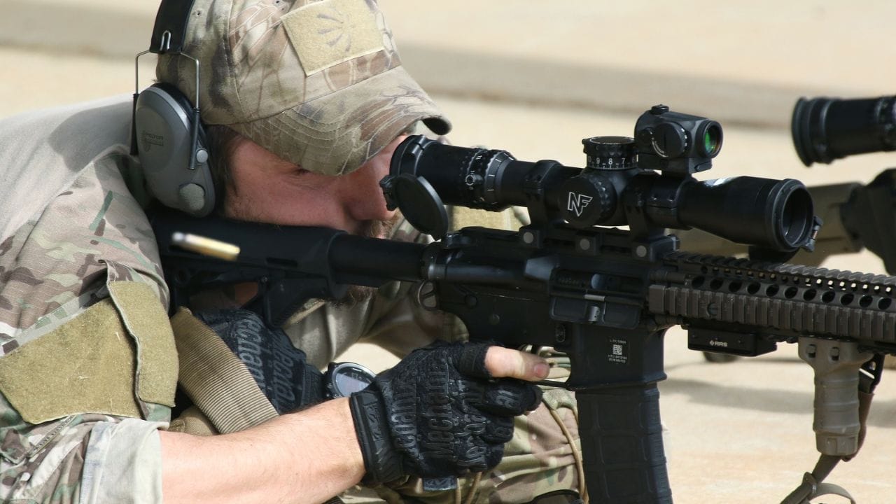 ડેલ્ટા ફોર્સે કયા મિશનમાં ભૂમિકા ભજવી છે?: સમય જતાં ડેલ્ટા ફોર્સે અનેક હાઇ-પ્રોફાઇલ ઓપરેશન્સમાં ભાગ લીધો છે. ઇરાકમાં સદ્દામ હુસૈનની શોધ, ISIS નેતા અબુ બકર અલ-બગદાદી સામે ઓપરેશન અને સોમાલિયા અને ગ્રેનાડામાં યુએસ લશ્કરી ઓપરેશન - આ બધા માટે યુનિટ જવાબદાર છે. જો કે તેના સ્વભાવને કારણે, મોટાભાગના મિશનની સત્તાવાર વિગતો જાહેર કરવામાં આવતી નથી.
