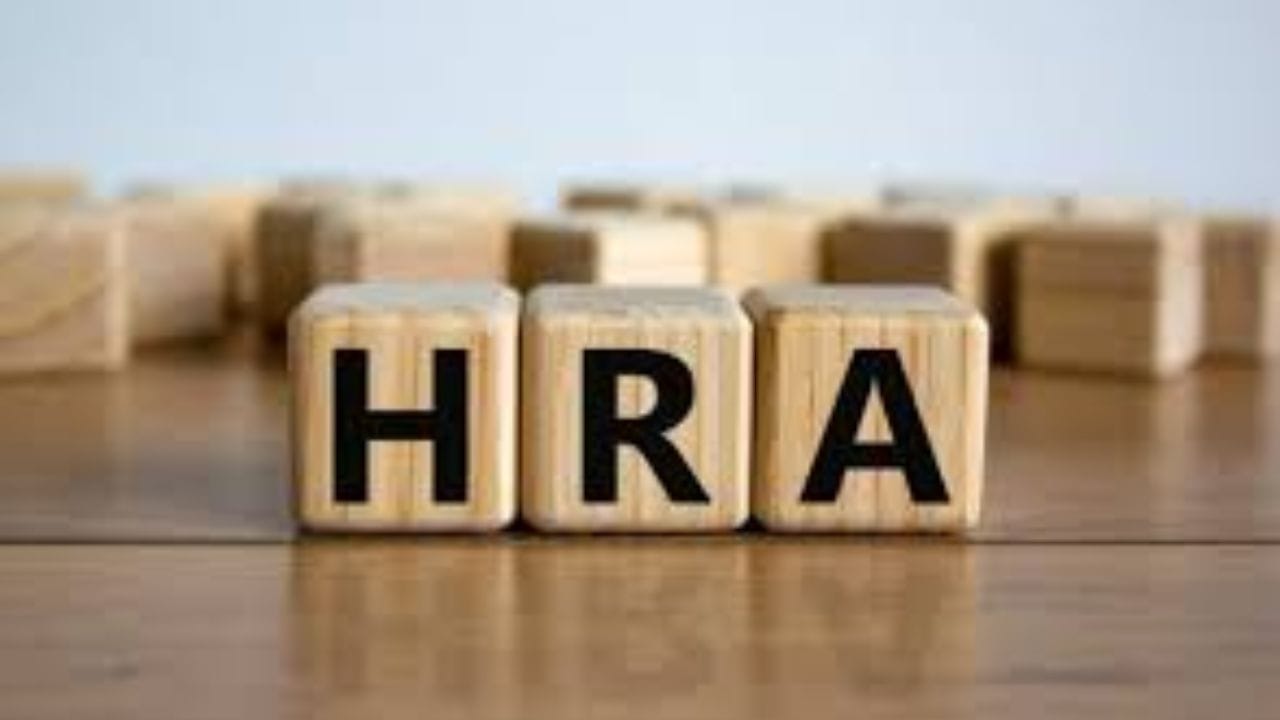 જોકે, કમિશનની રચના અને અમલીકરણમાં થતા વિલંબથી કર્મચારીઓને મોટું નાણાકીય નુકસાન થઈ રહ્યું છે. જો પગાર પંચ સમયસર લાગુ પડ્યો હોત, તો કર્મચારીઓને વધેલું ઘર ભાડું ભથ્થું (HRA) અને પરિવહન ભથ્થું (TA) સમયસર મળ્યું હોત. પરંતુ વિલંબને કારણે આ લાભોથી તેઓ વંચિત રહ્યા છે.