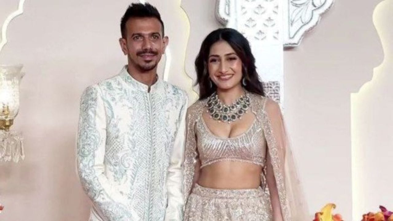 ધનશ્રીએ તાજેતરમાં એક ઇન્ટરવ્યુમાં ચહલ પર આદરનો અભાવ હોવાનો આરોપ લગાવ્યો હતો, જેને ચહલે "પાયાવિહોણા" ગણાવીને ફગાવી દીધો હતો. 1 ફેબ્રુઆરીએ શો પ્રીમિયર થશે ત્યારે ચહલ અને ધનશ્રી કઇ ગેમ્સ લેશે તે જોવાનું બાકી છે.